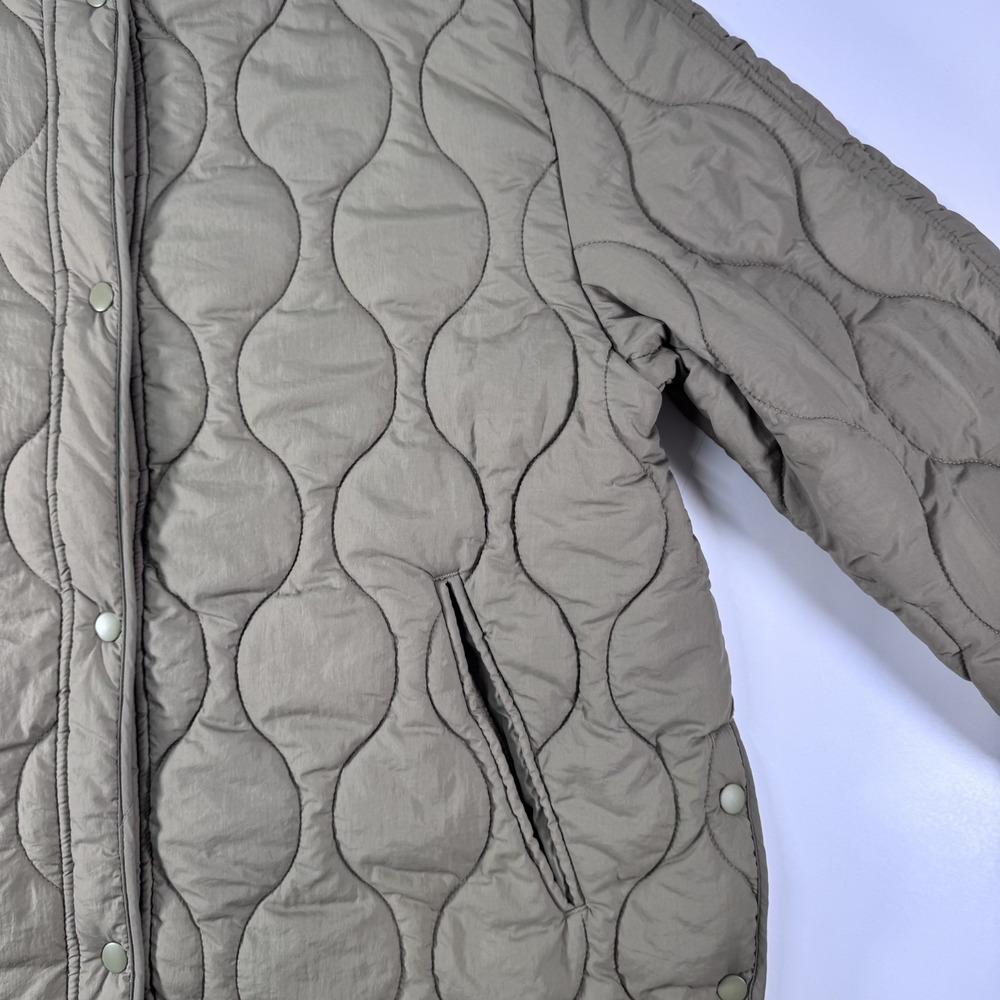 H&M Oversized Quilted Liner Jacket Snap Front Womens Medium Khaki Green Pockets - Picture 5 of 14